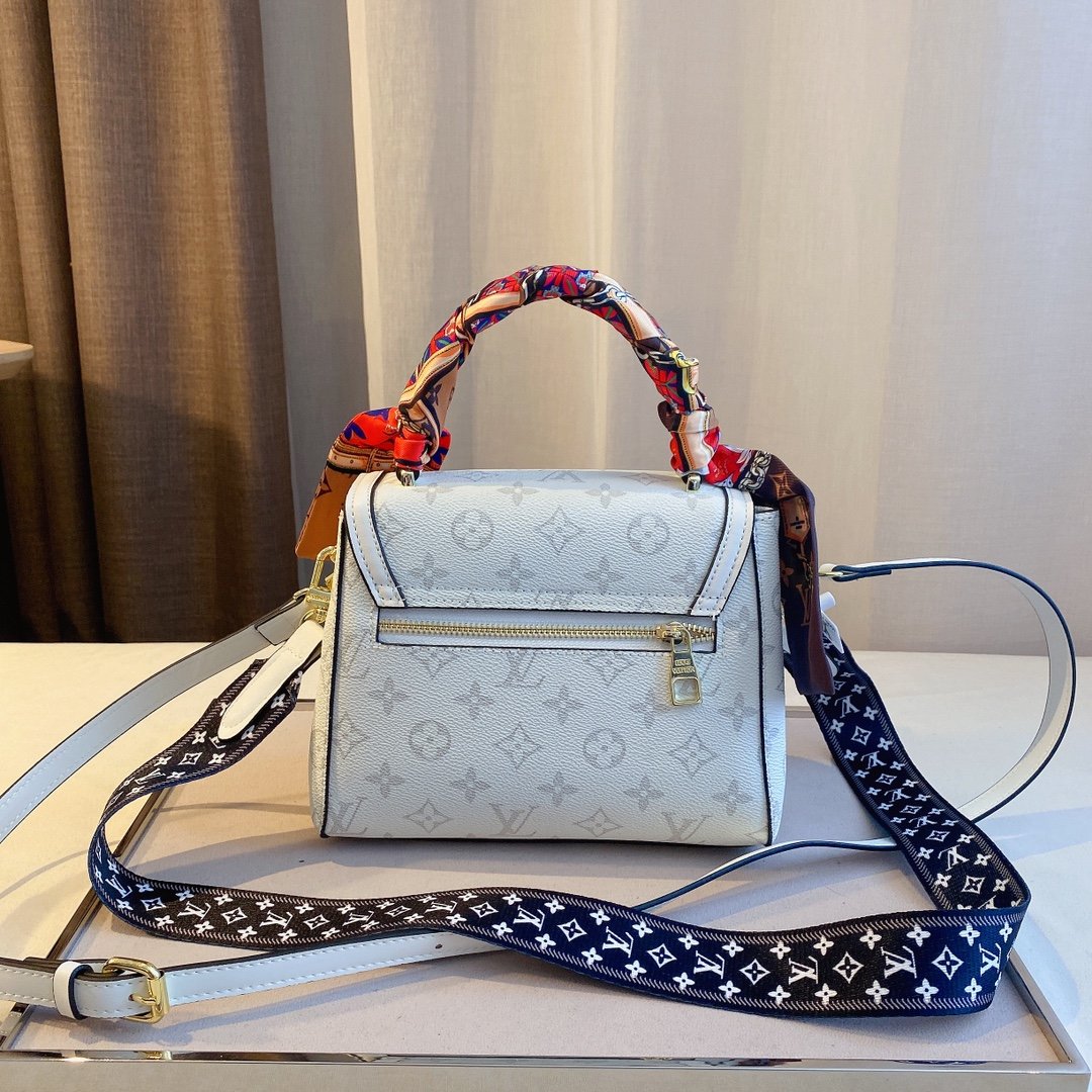 BL - High Quality Bags LUV 089