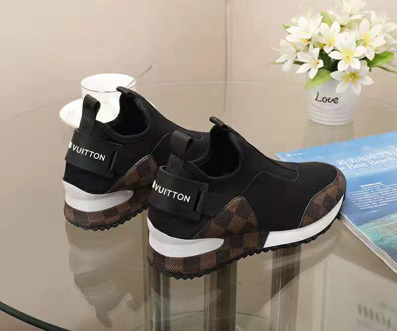 BL - High Quality Luv Sneaker 075