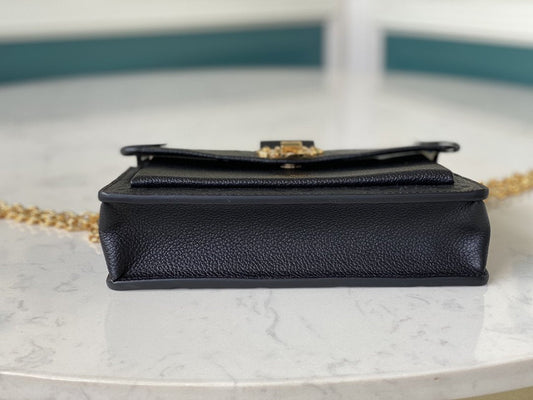 BL - High Quality Wallet LUV 088