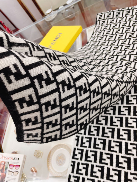 High Quality FEI Scarf 004