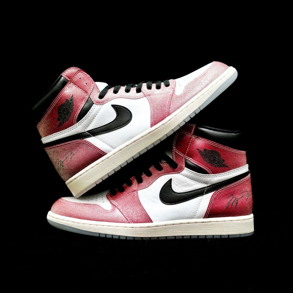 BL - AJ1 Trophy Room Son of JD