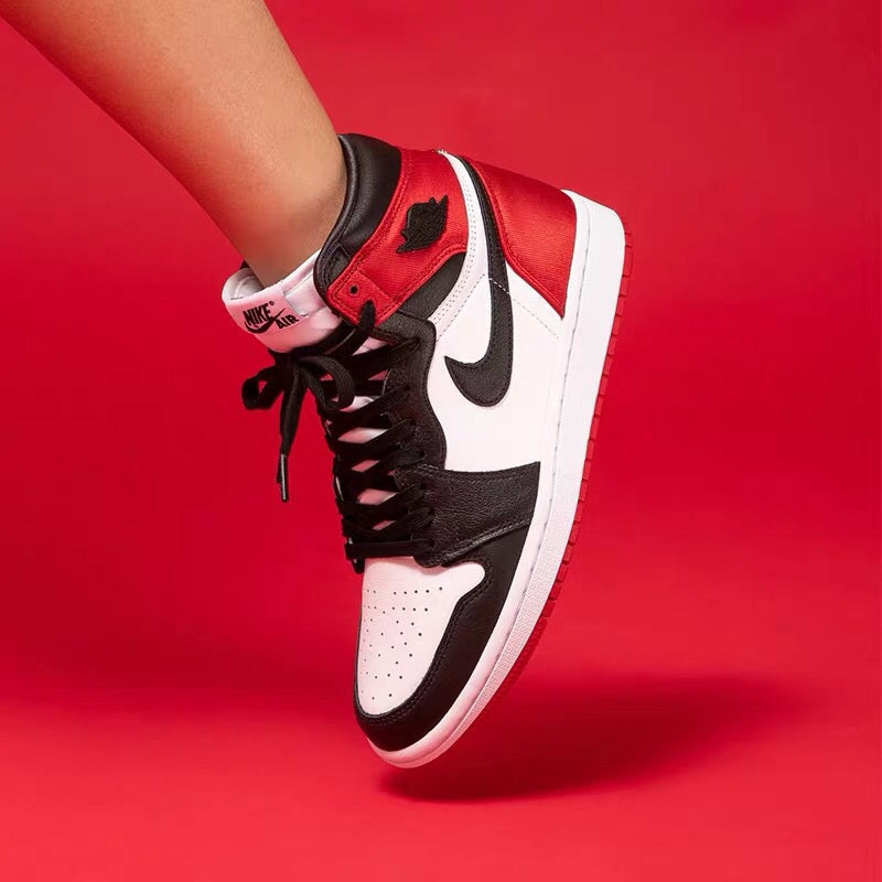 BL - AJ1 red silk black toe