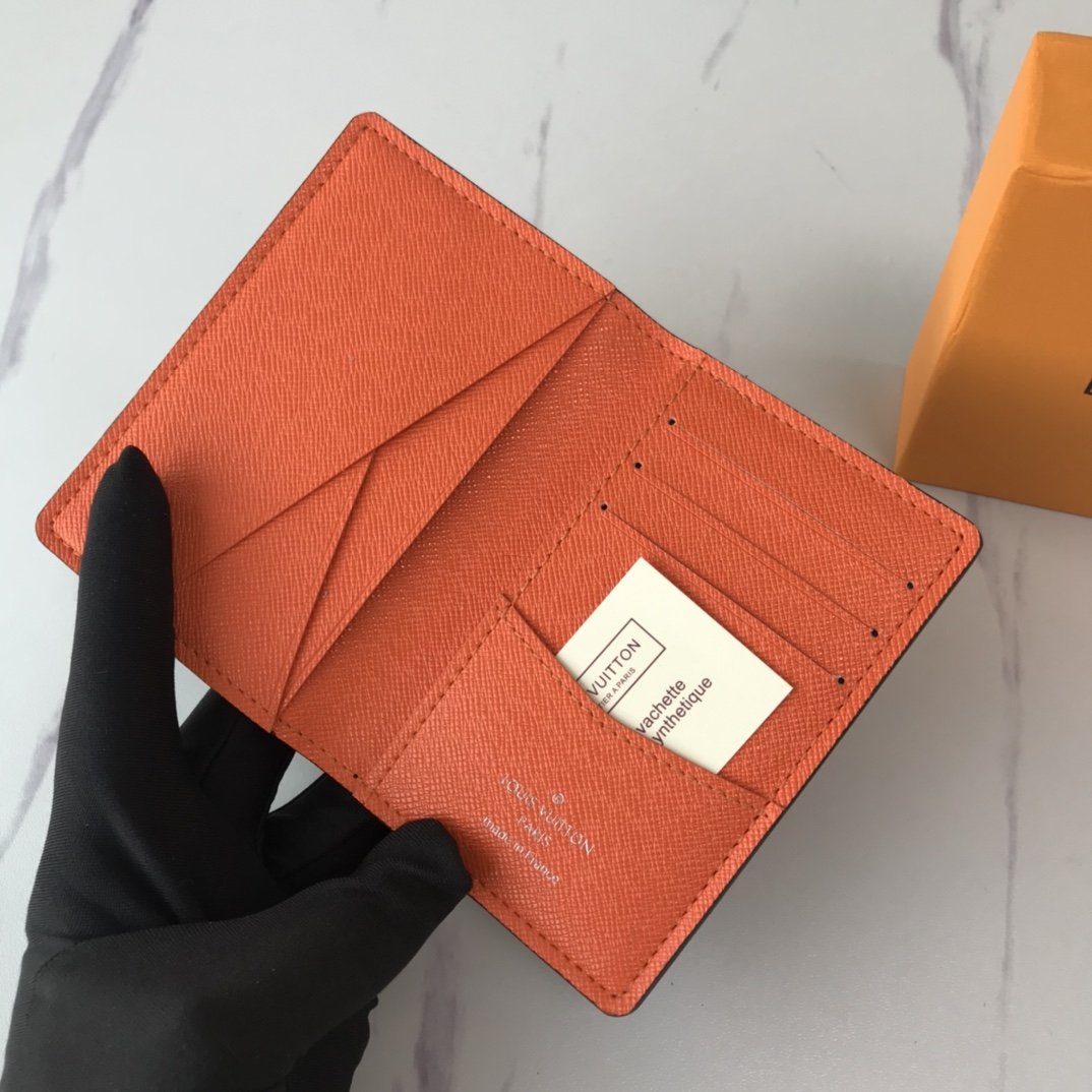 BL - High Quality Wallet LUV 041