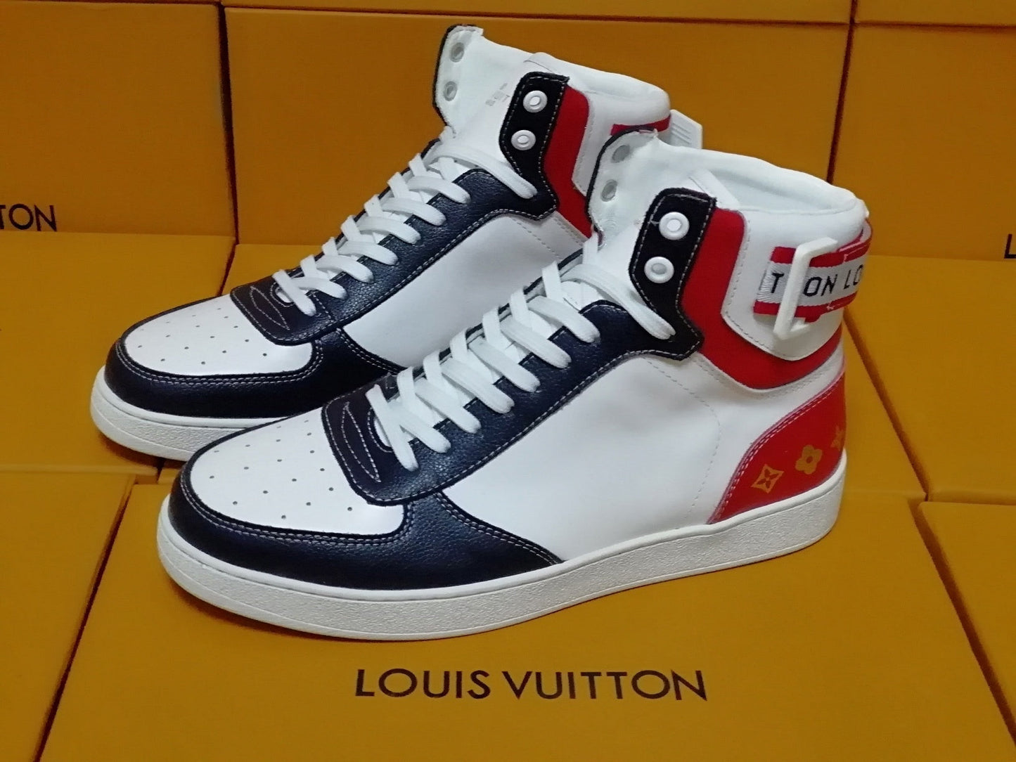 BL - Luv Rivoli Black Red Sneaker