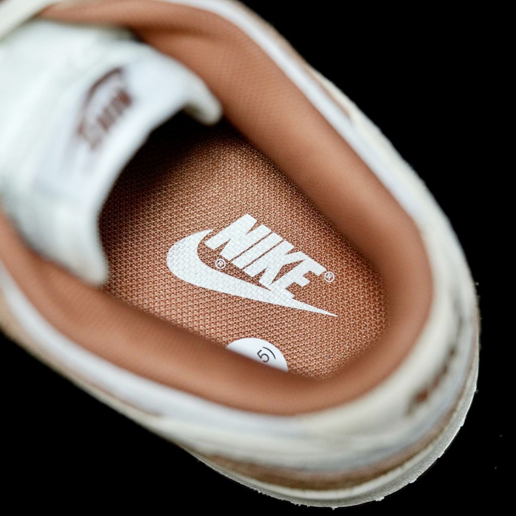 BL - NKE wheat khaki
