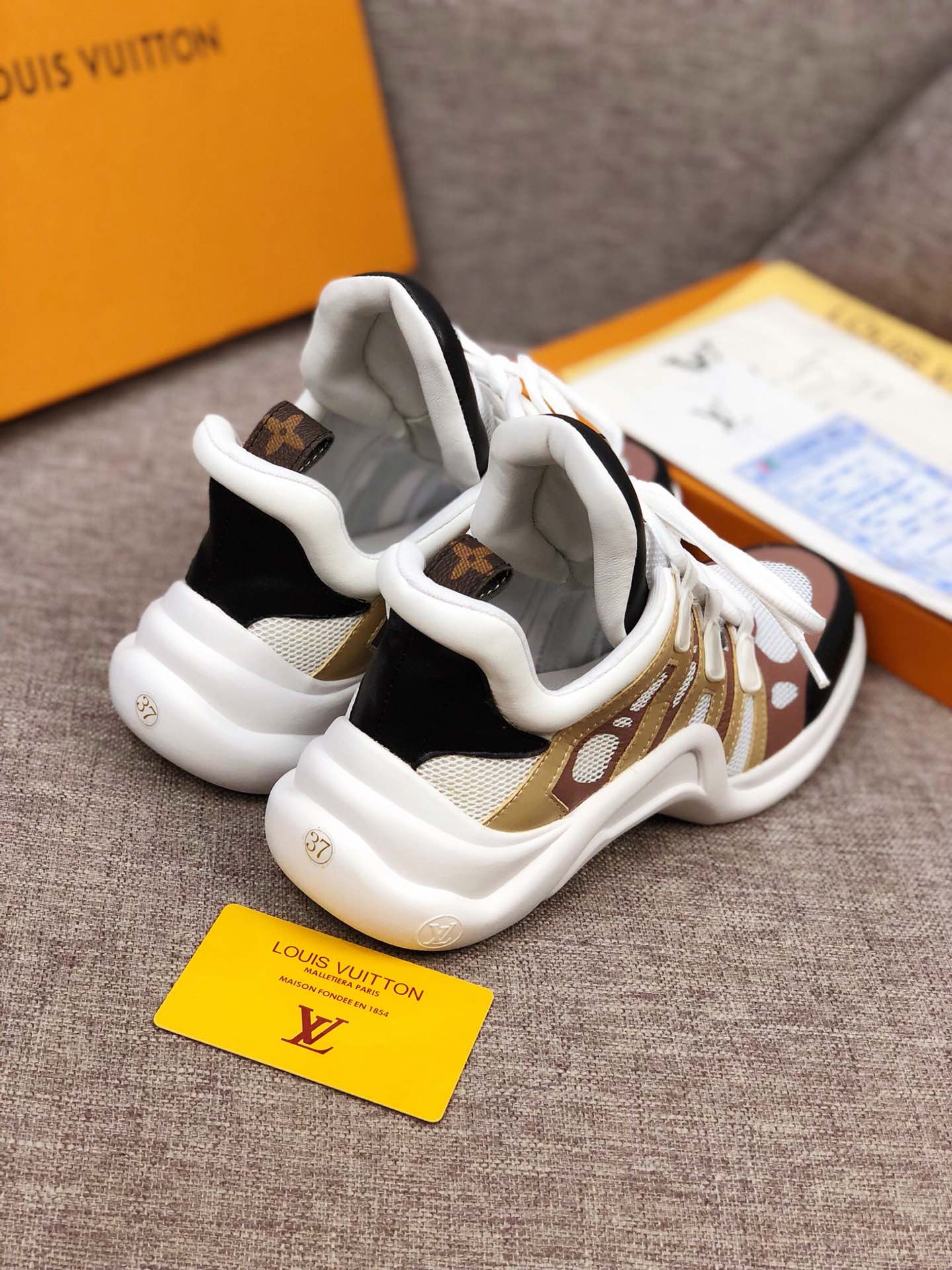 BL - LUV Archlight Brown Black Sneaker