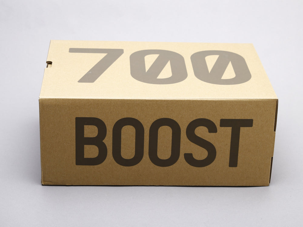 BL - Yzy 700 Volcanic Ash Sneaker