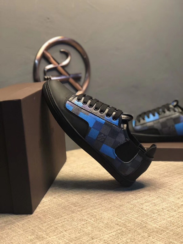 BL - High Quality Luv Sneaker 045