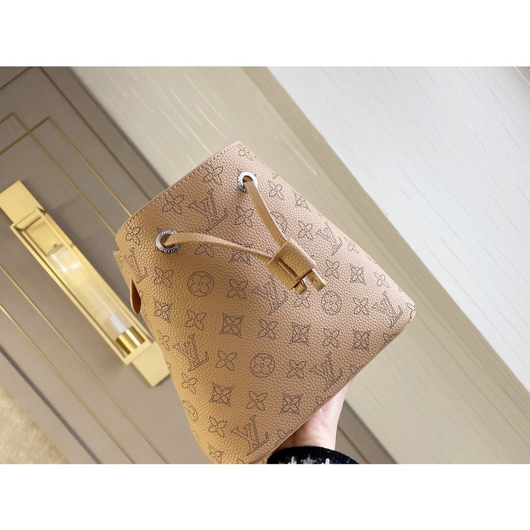 BL - High Quality Bags LUV 069