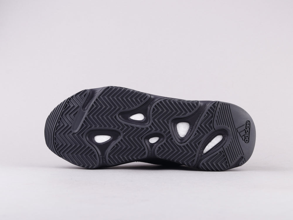 BL - Yzy 700 Vanta Sneaker