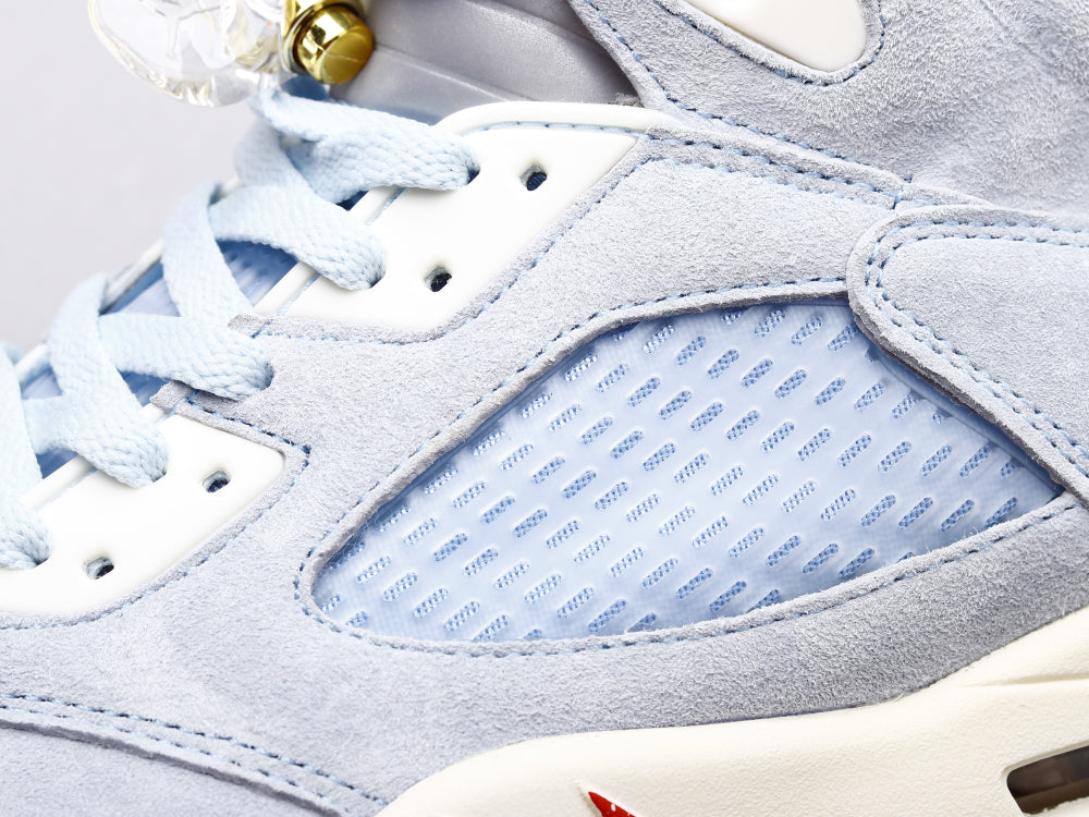 BL - AJ5 Trophy Room joint name
