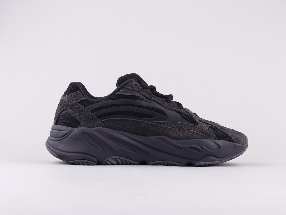 BL - Yzy 700 Vanta Sneaker