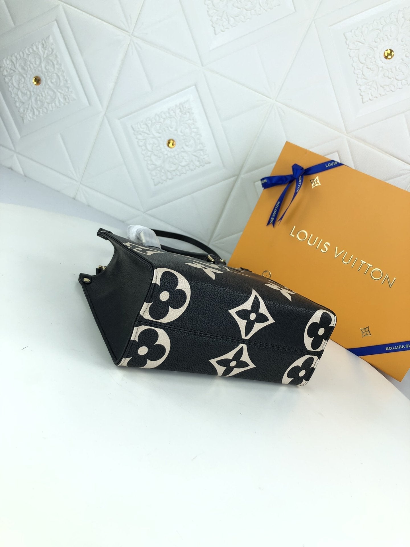 BL - High Quality Bags LUV 106