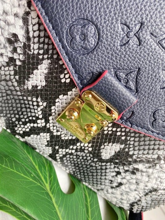 BL - High Quality Bags LUV 127