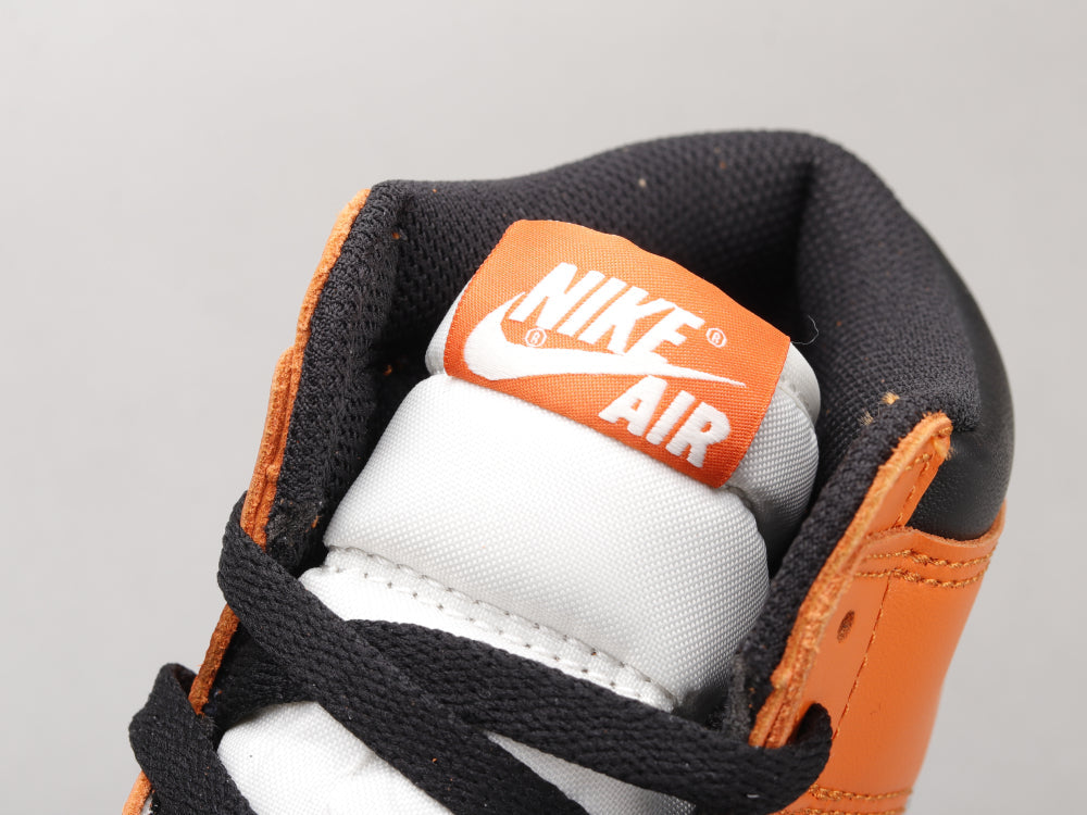 BL - AJ1 white buckle