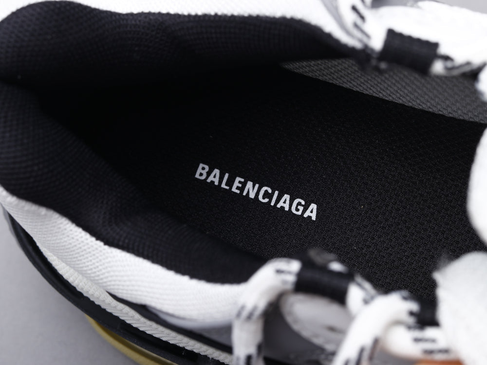 BL - Bla Triple-S Black And White Sneaker