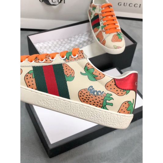BL-GCI ACE LEATHER SNEAKER WITH STRAWBERRY 107