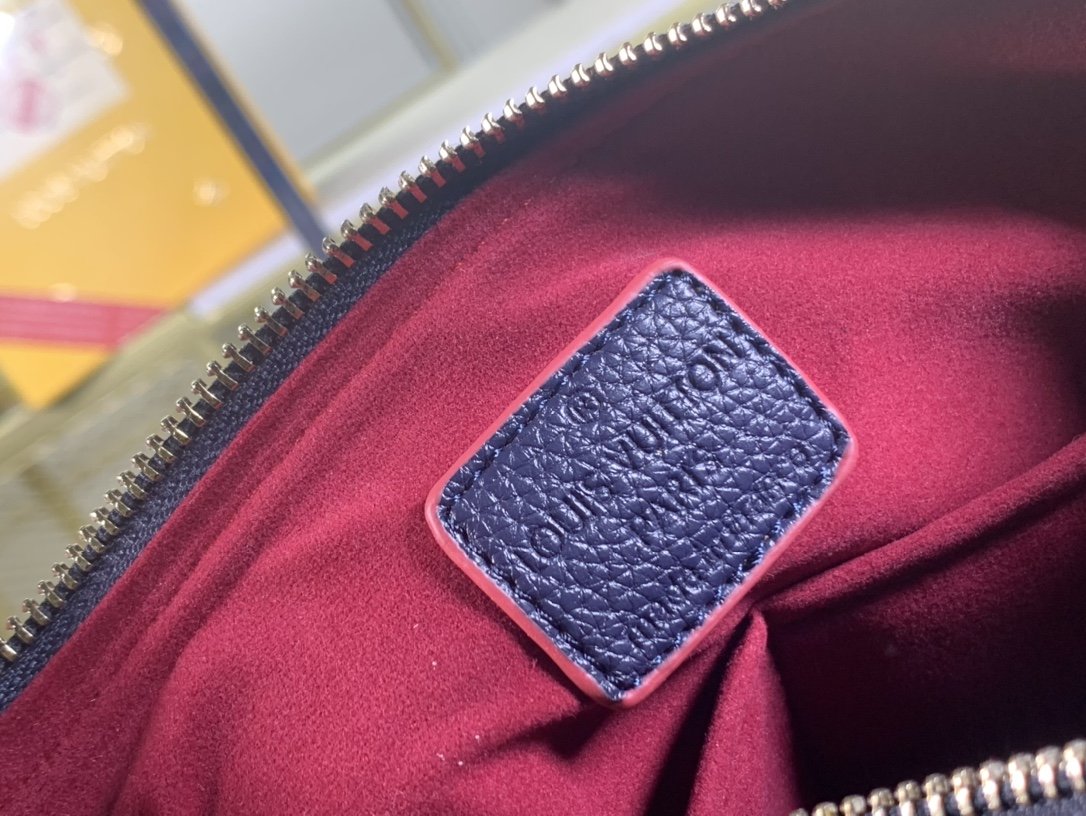 BL - High Quality Bags LUV 112