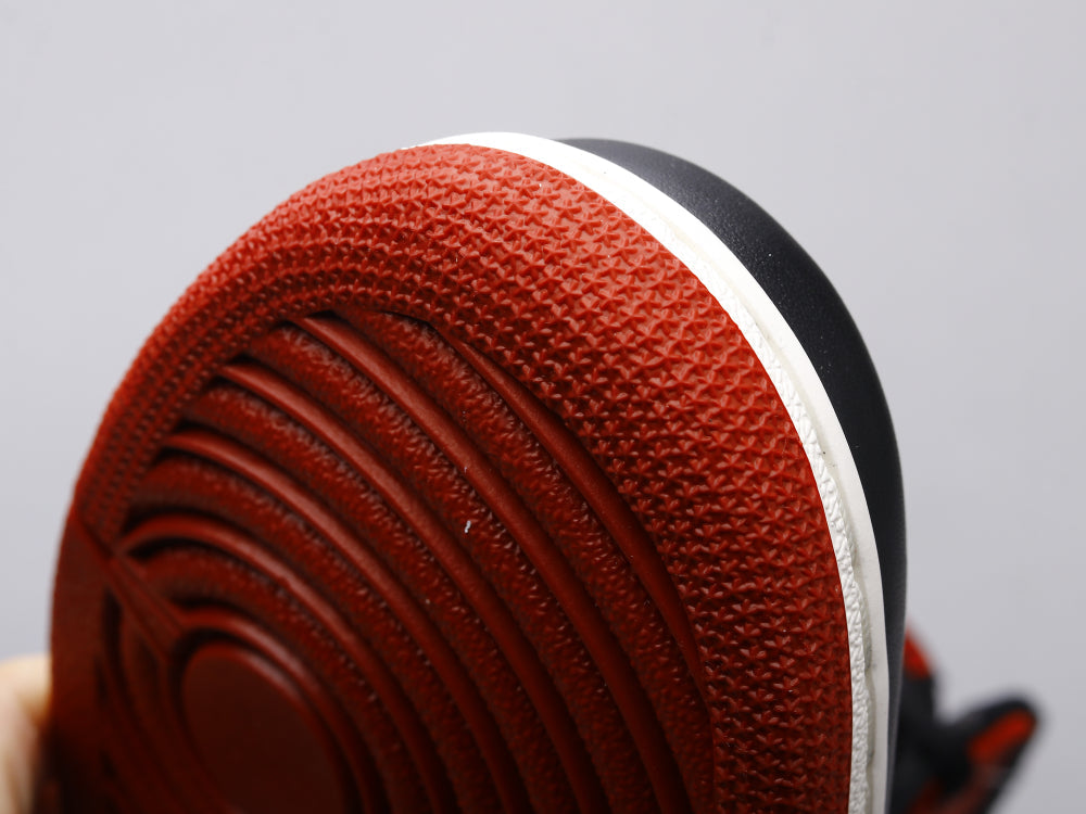 BL - AJ1 black red toe