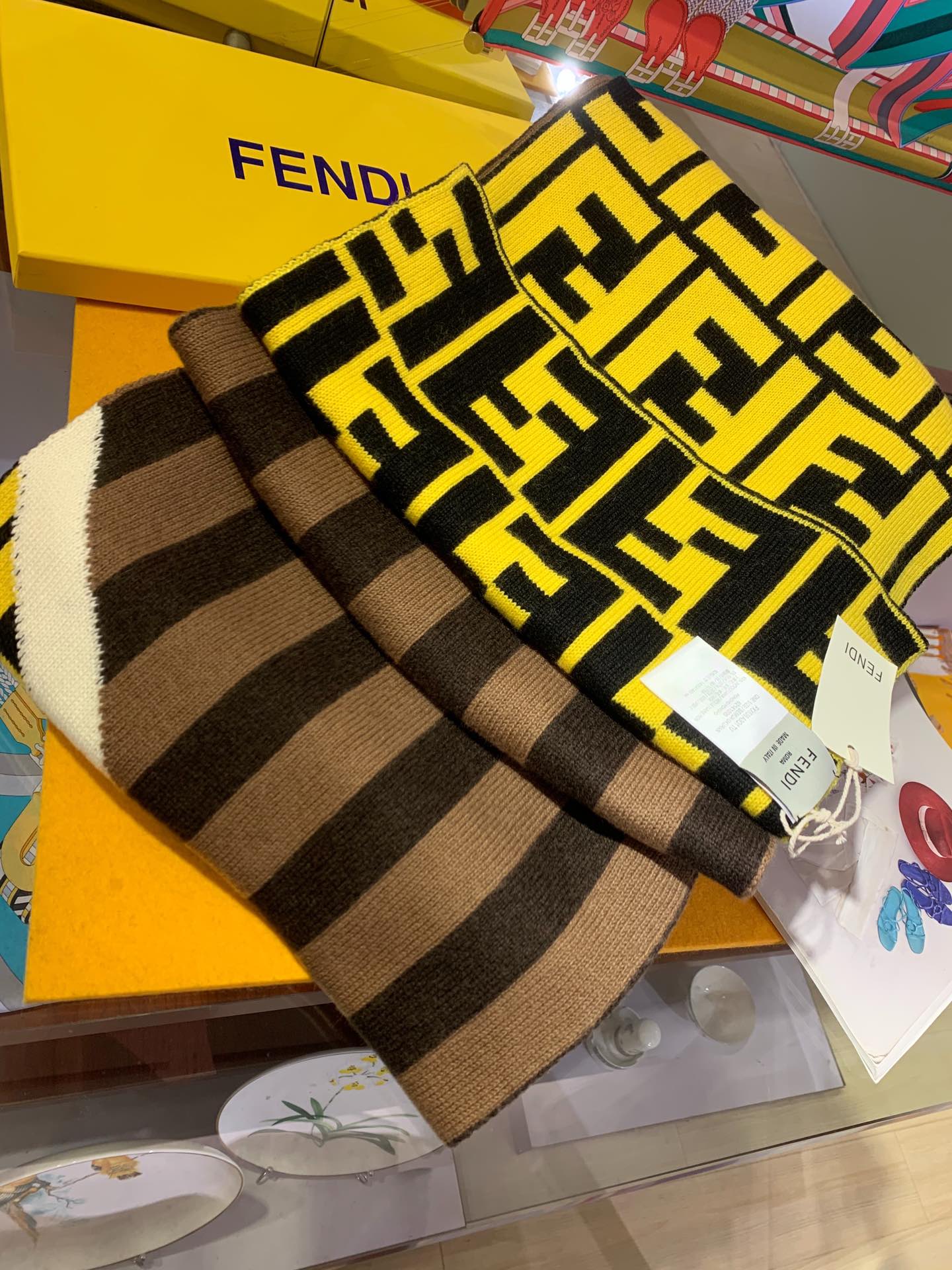 High Quality FEI Scarf 008