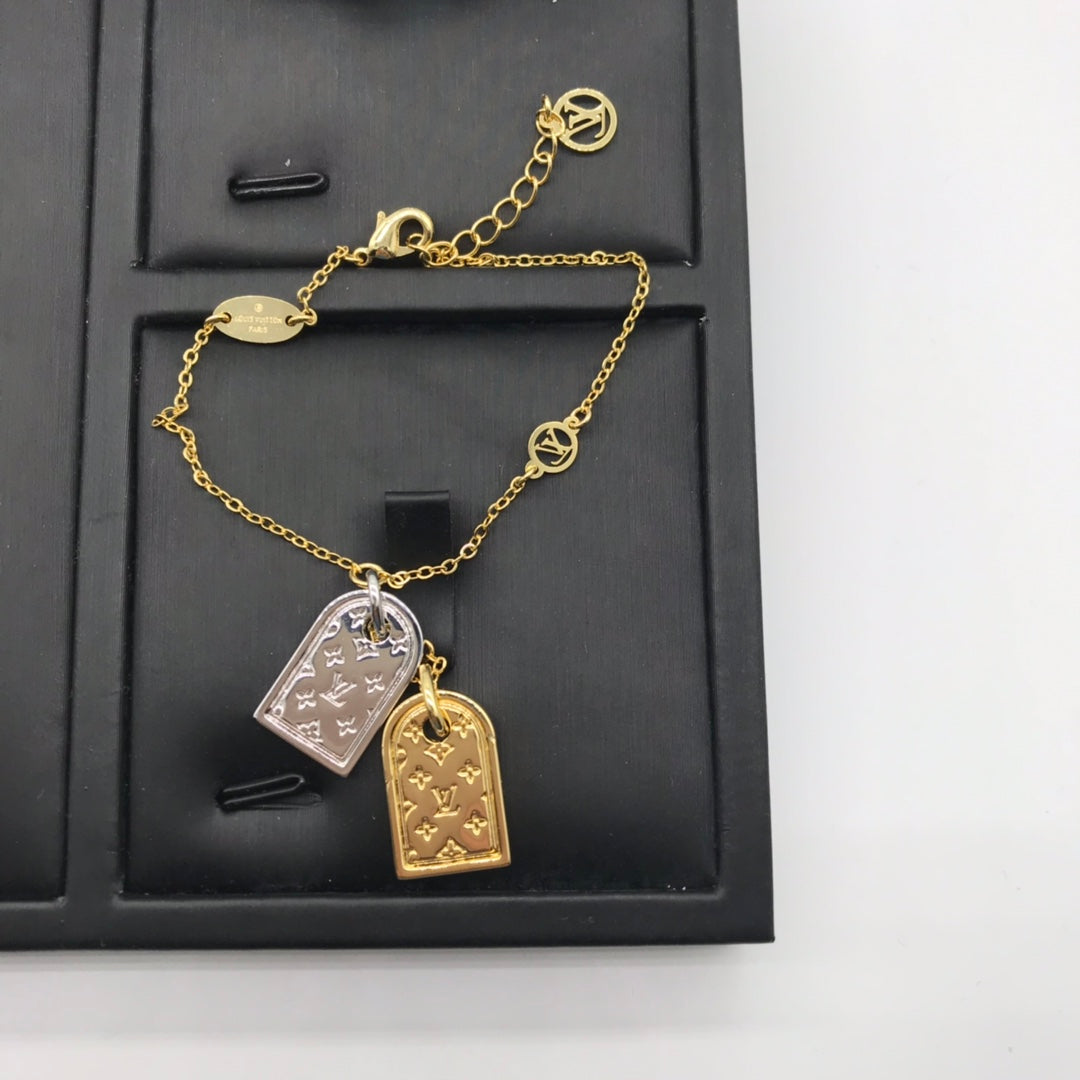 BL - High Quality Necklace LUV029