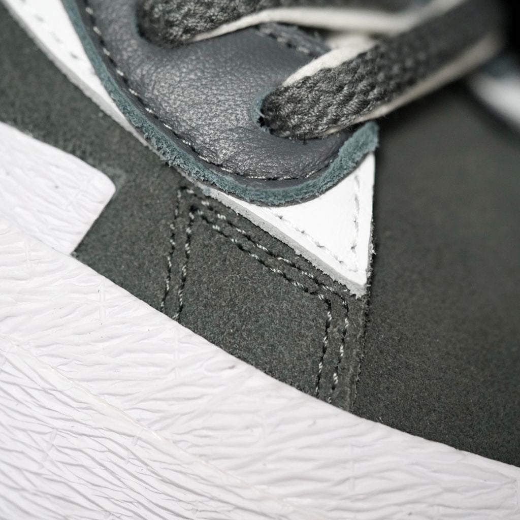 BL - Sacai x Blazer Low Black & White