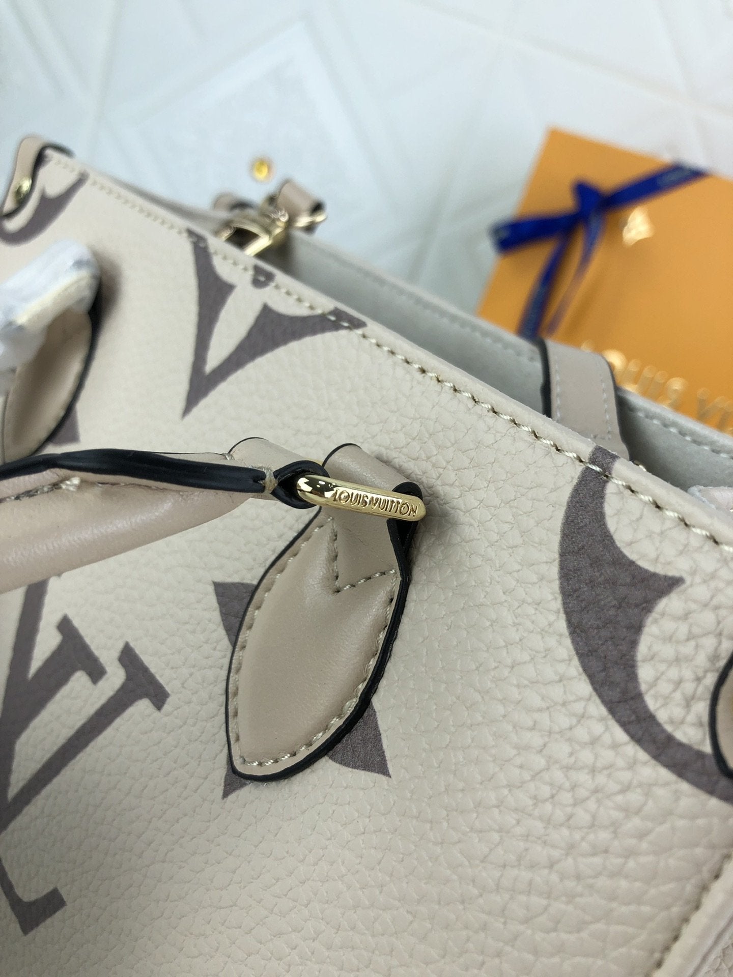 BL - High Quality Bags LUV 106