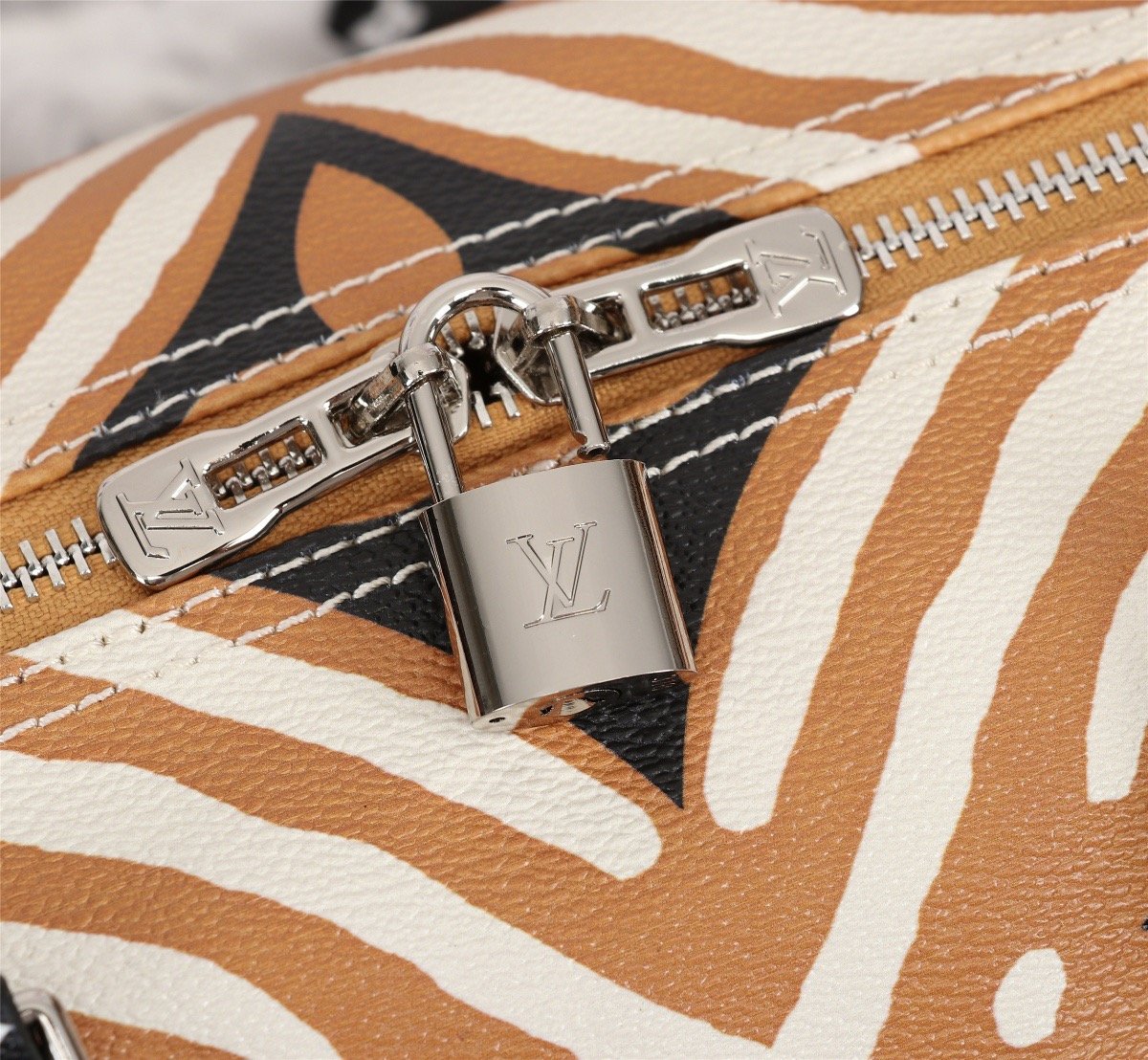 BL - High Quality Bags LUV 186