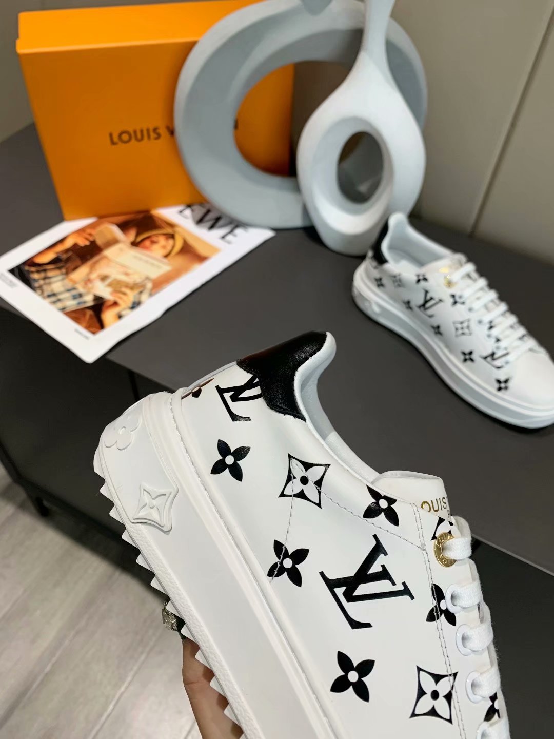 BL - LUV Time Out Black Sneaker