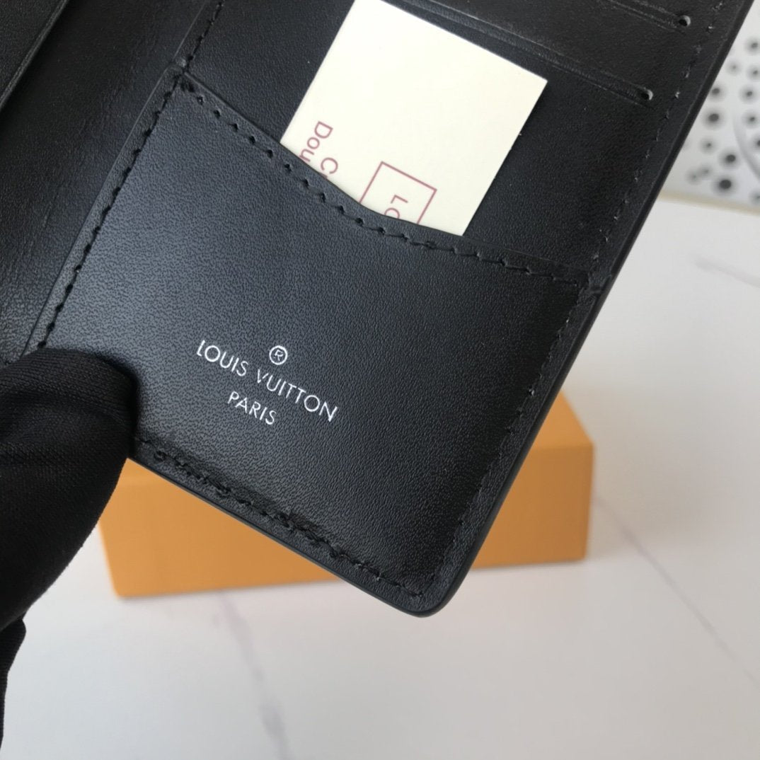 BL - High Quality Wallet LUV 070