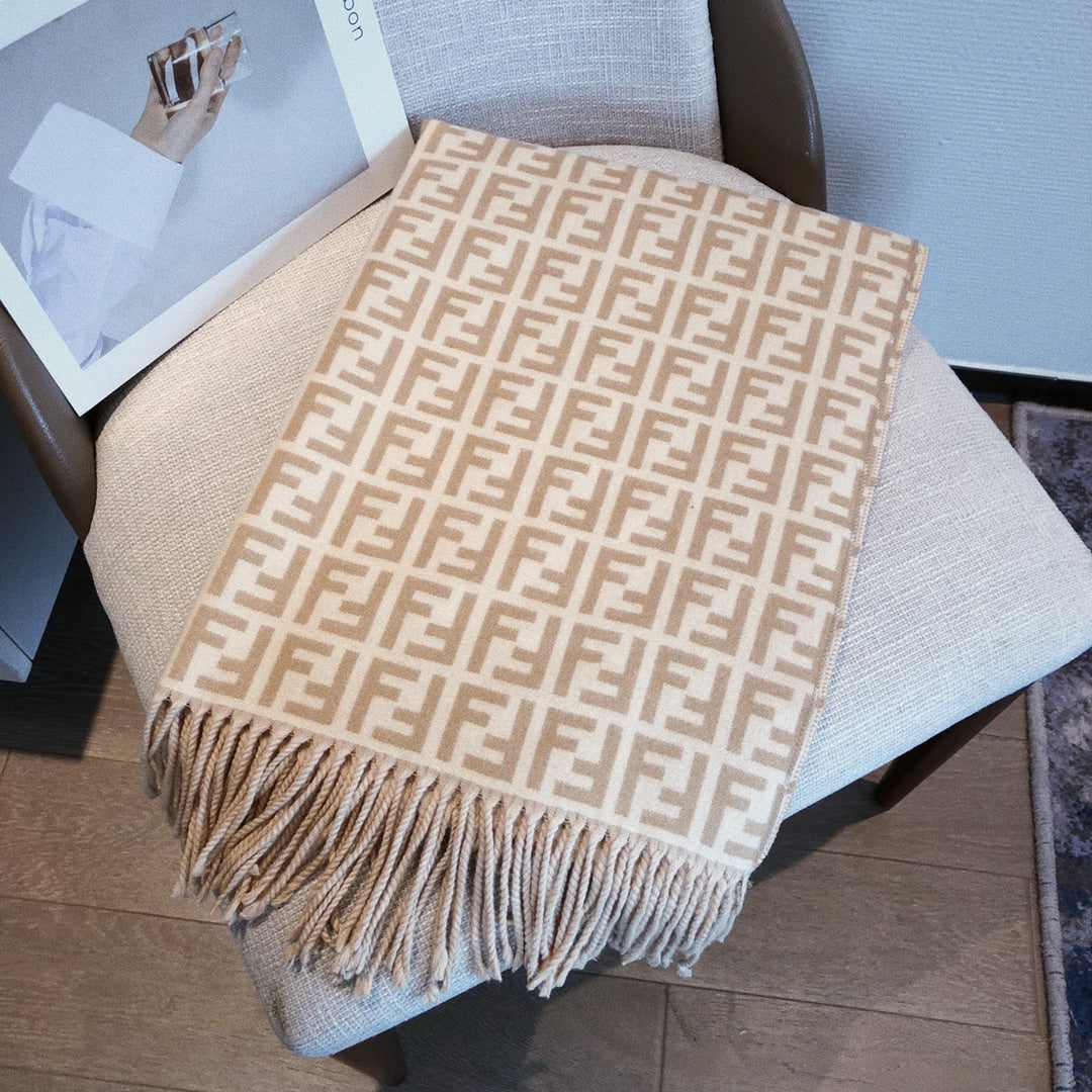 High Quality FEI Scarf 015