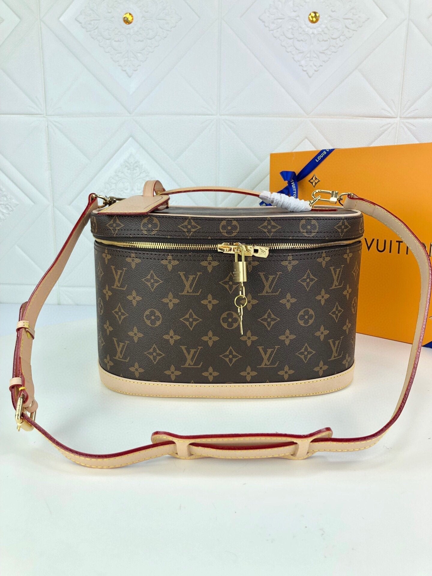 BL - High Quality Bags LUV 024
