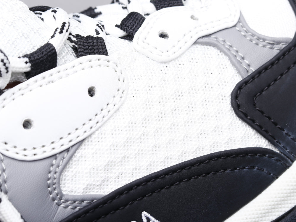 BL - Bla Triple-S Black And White Sneaker