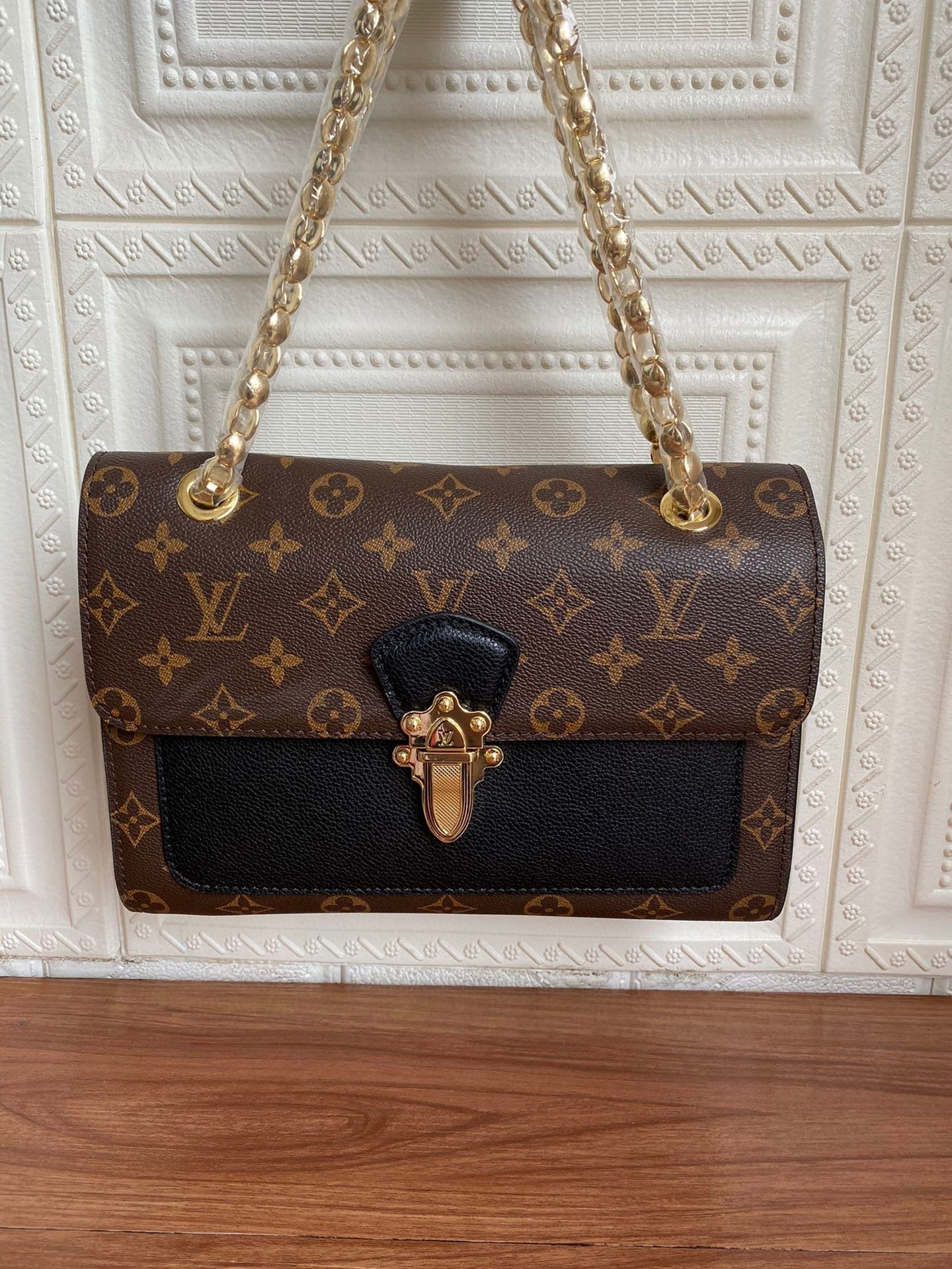 BL - High Quality Bags LUV 997
