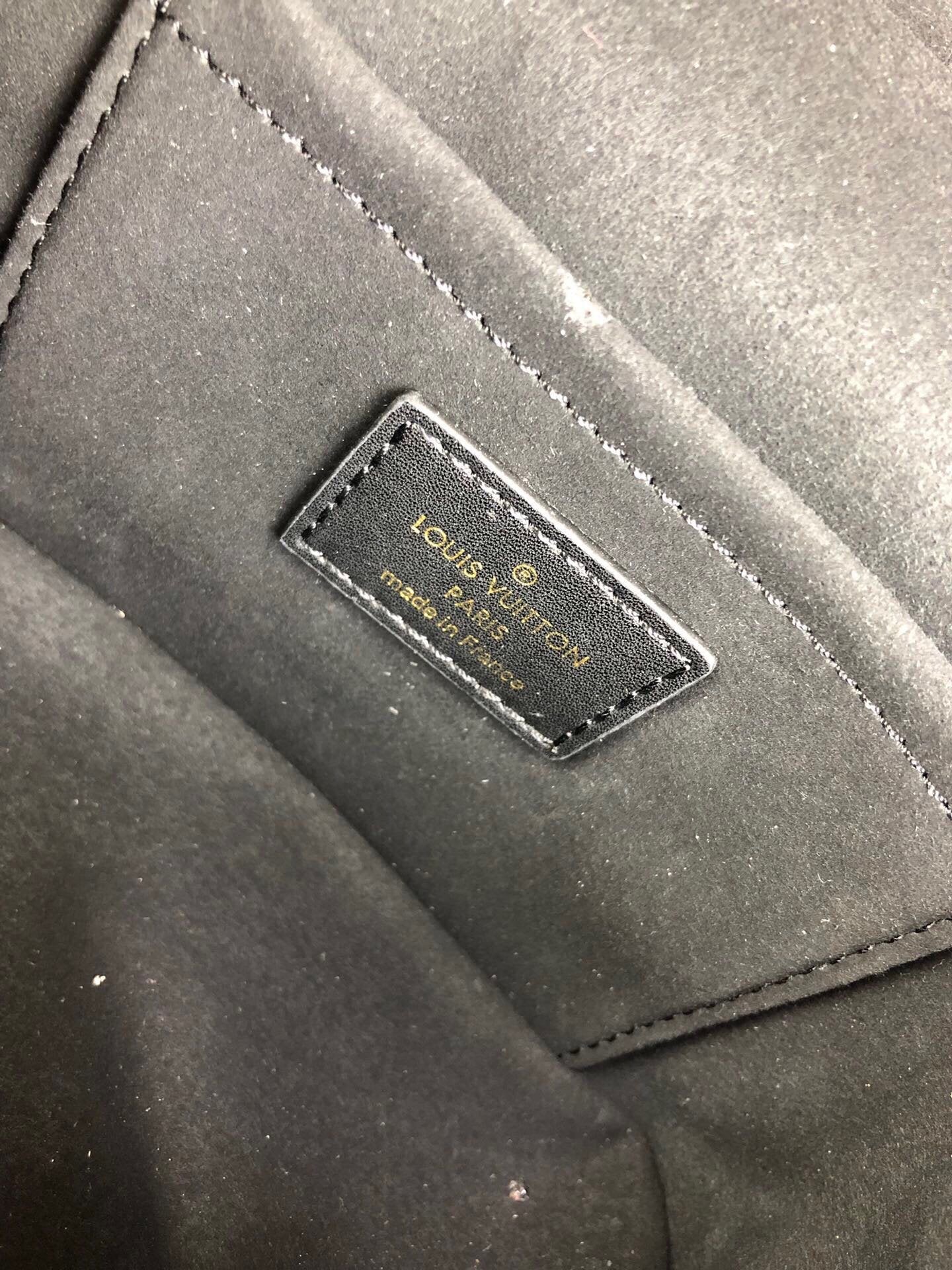 BL - High Quality Bags LUV 026