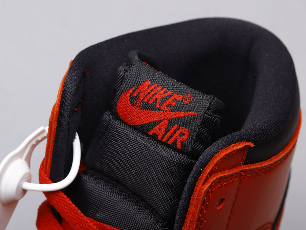 BL - AJ1 Invert black and red