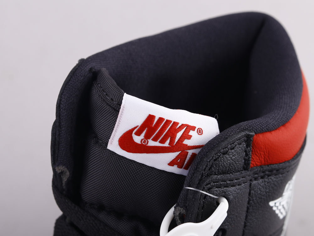 BL - AJ1 Red Hook Black Toe