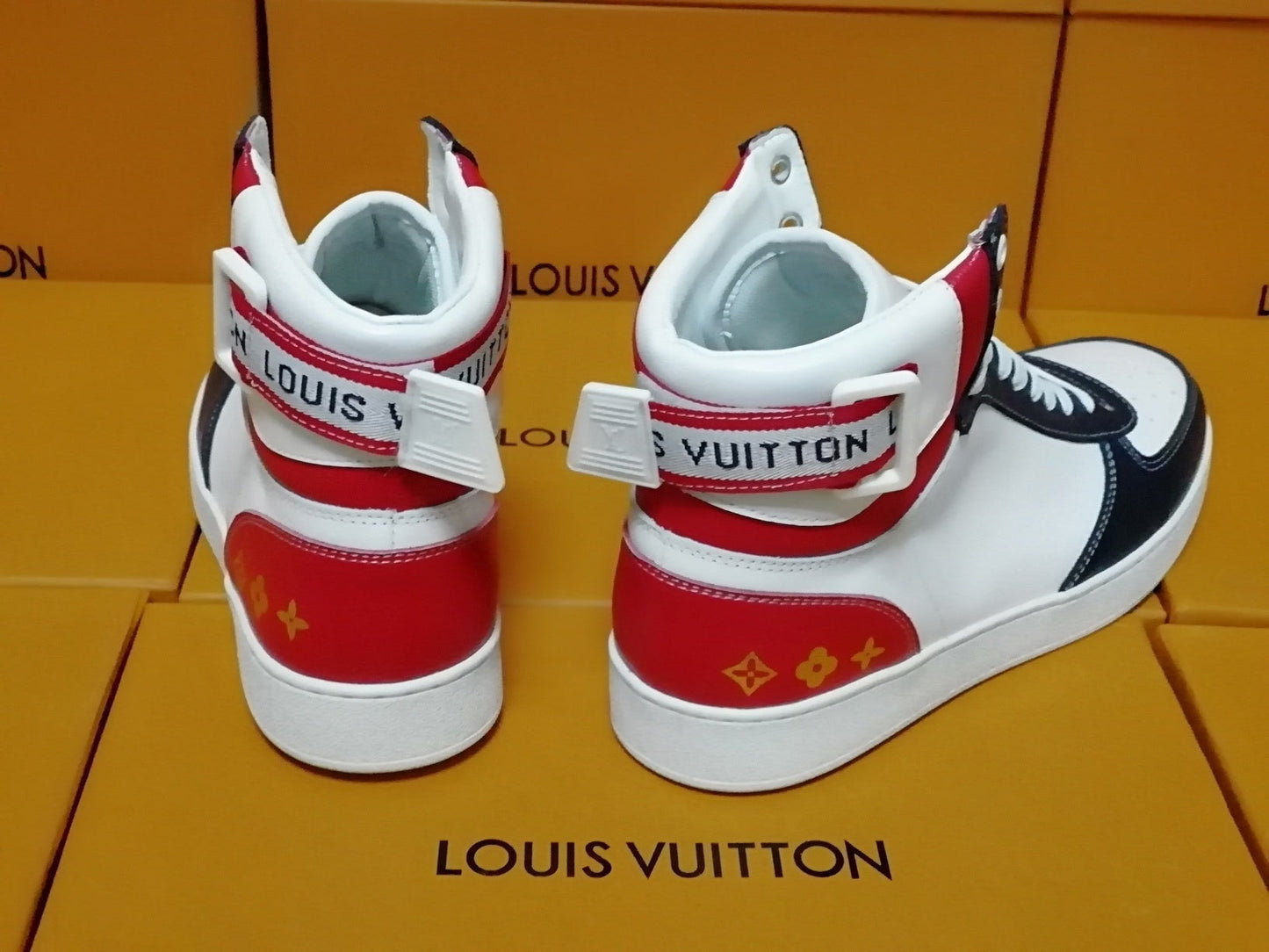 BL - Luv Rivoli Black Red Sneaker