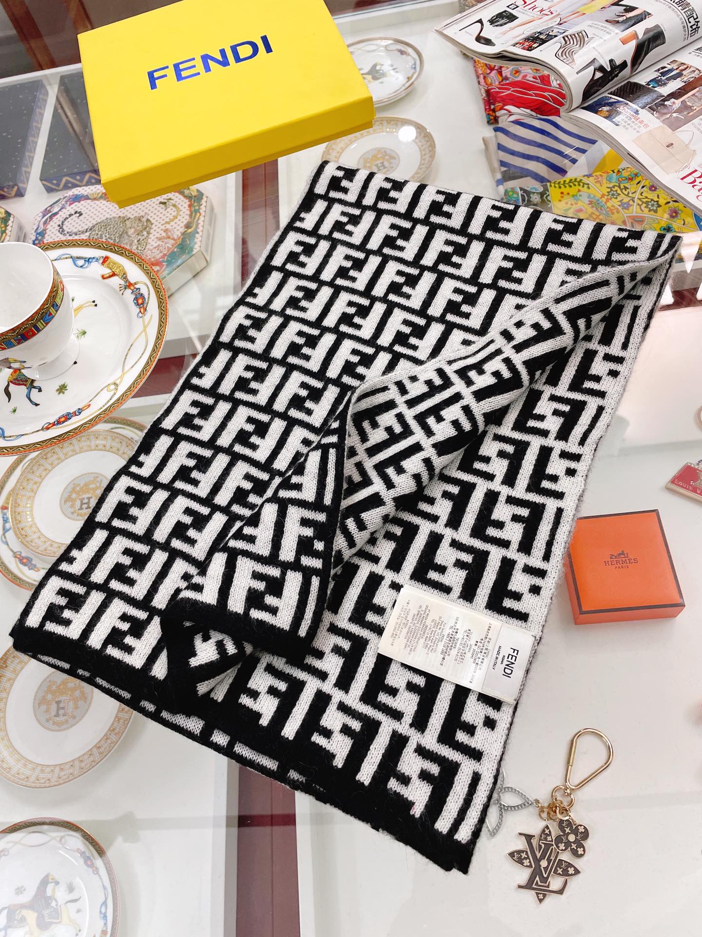 High Quality FEI Scarf 004