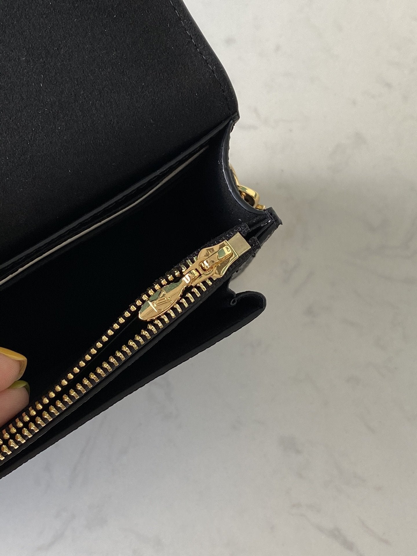 BL - High Quality Wallet LUV 088