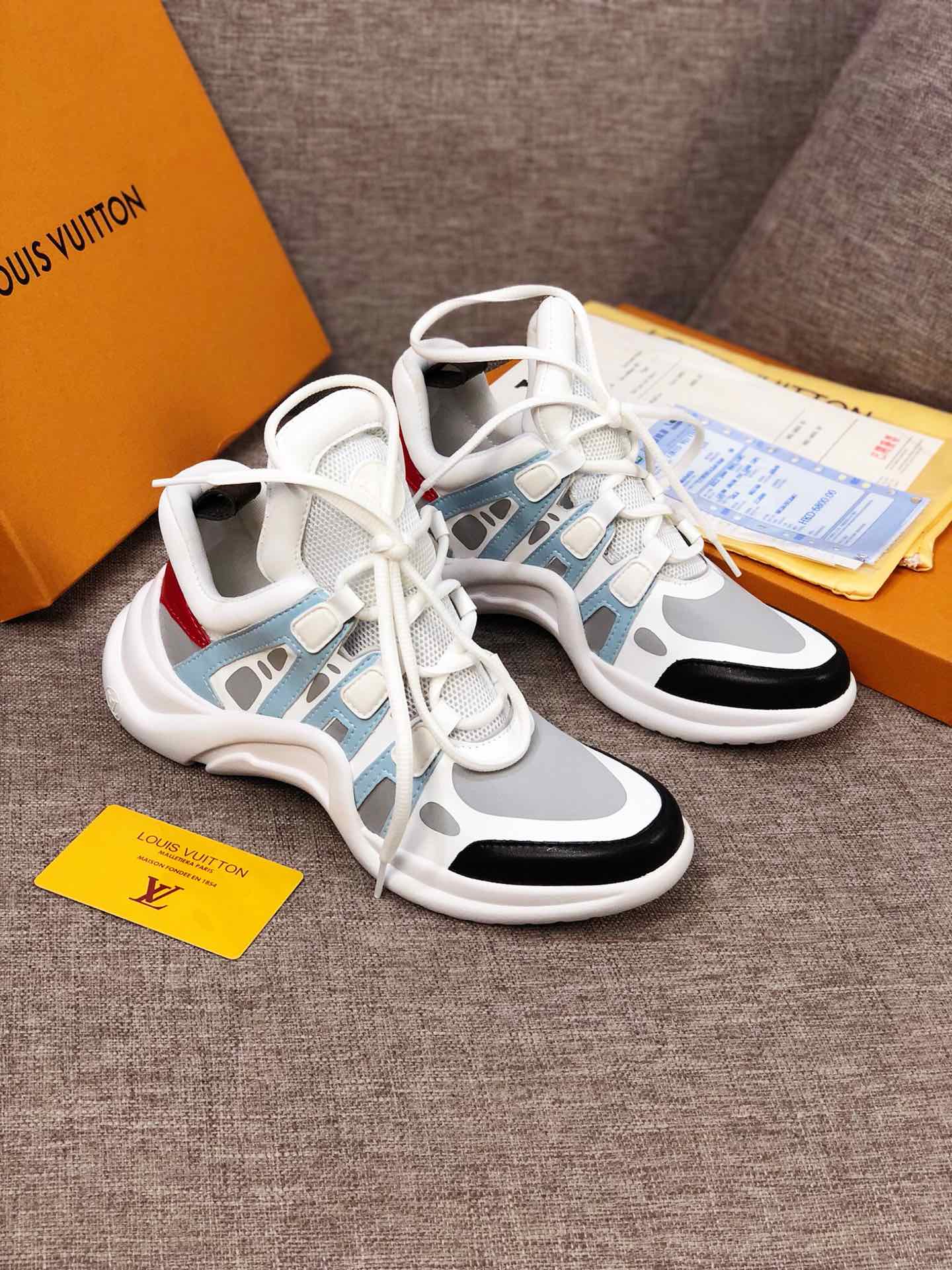 BL - LUV Archlight White Black Sneaker