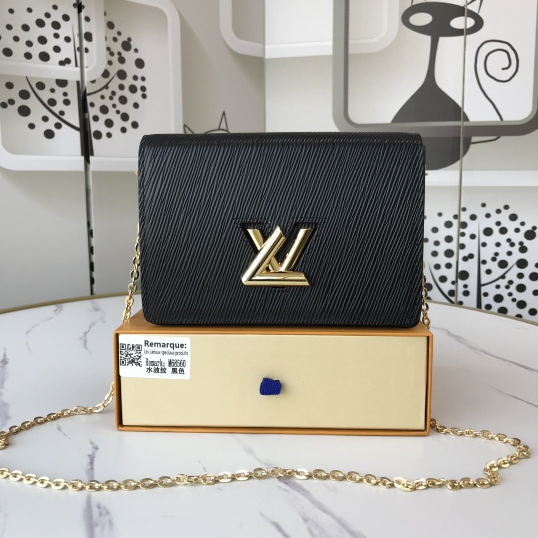 BL - High Quality Wallet LUV 066