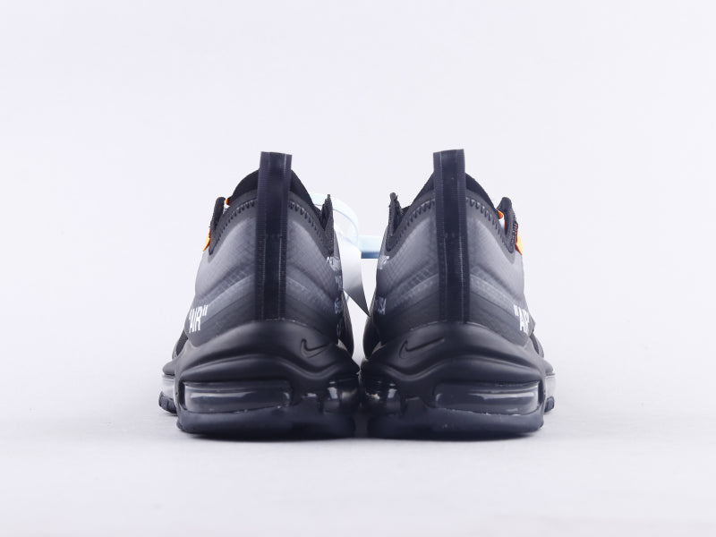BL - Max97 black and white
