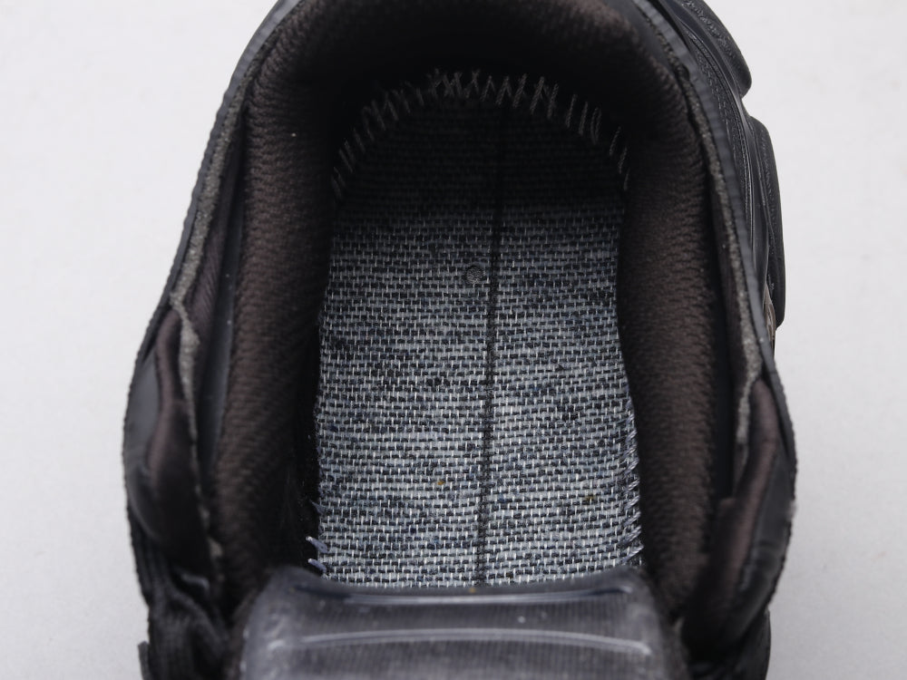 BL - Bla Track Hollow Black Sneaker
