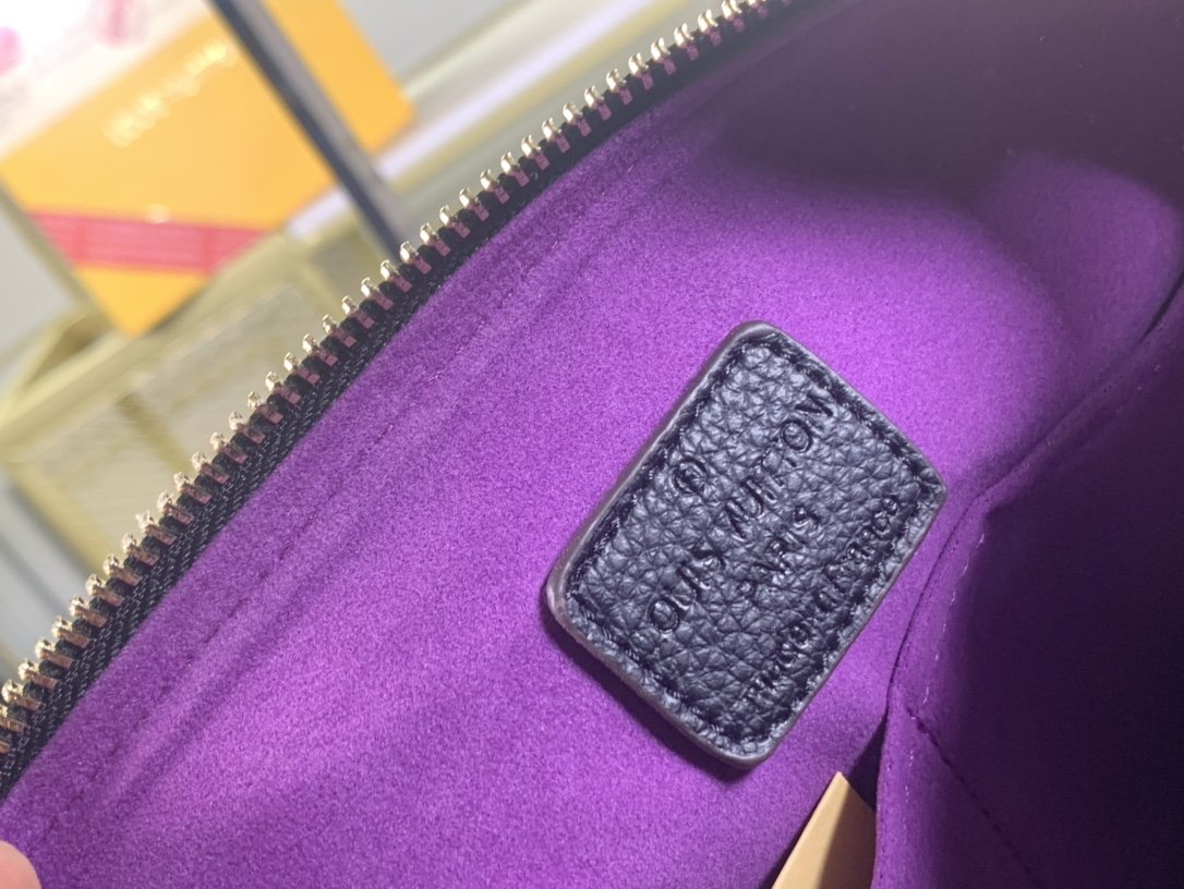 BL - High Quality Bags LUV 112