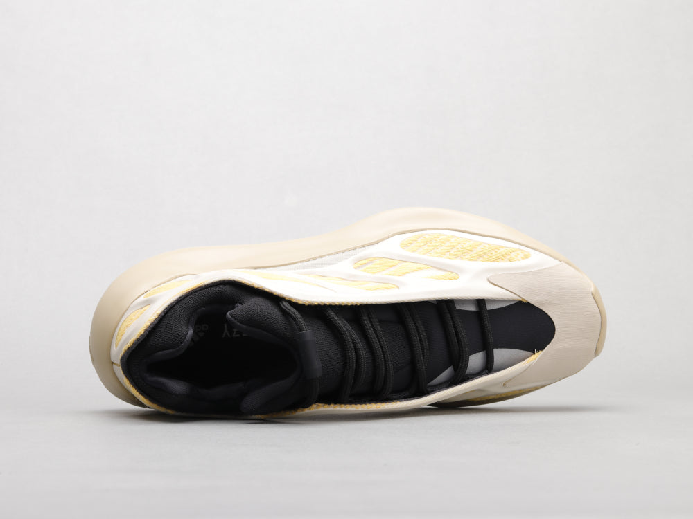 BL - Yzy 700 Beige Srphym Sneaker