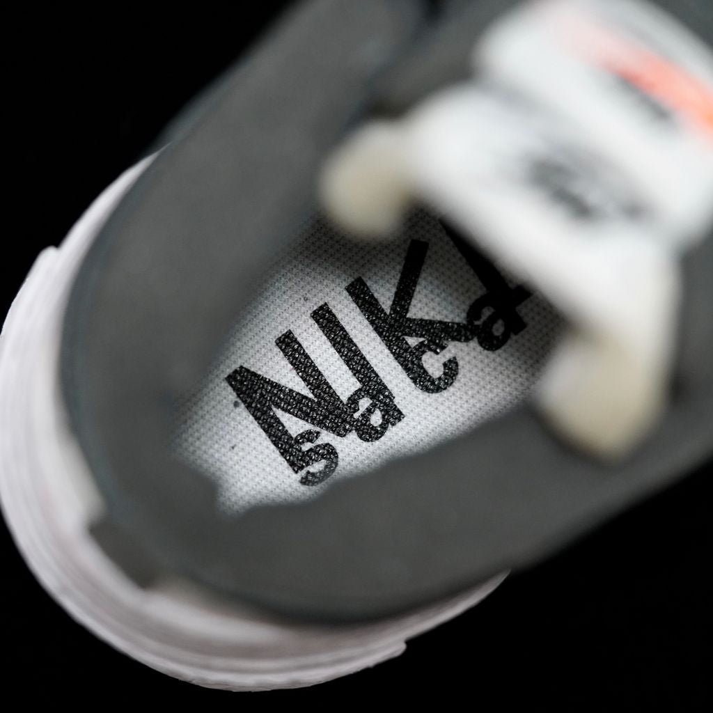 BL - Sacai x Blazer Low Black & White
