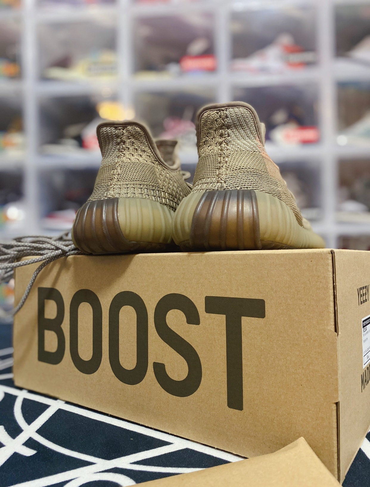 BL - Yzy 350 Dirty Orange Angel Sneaker