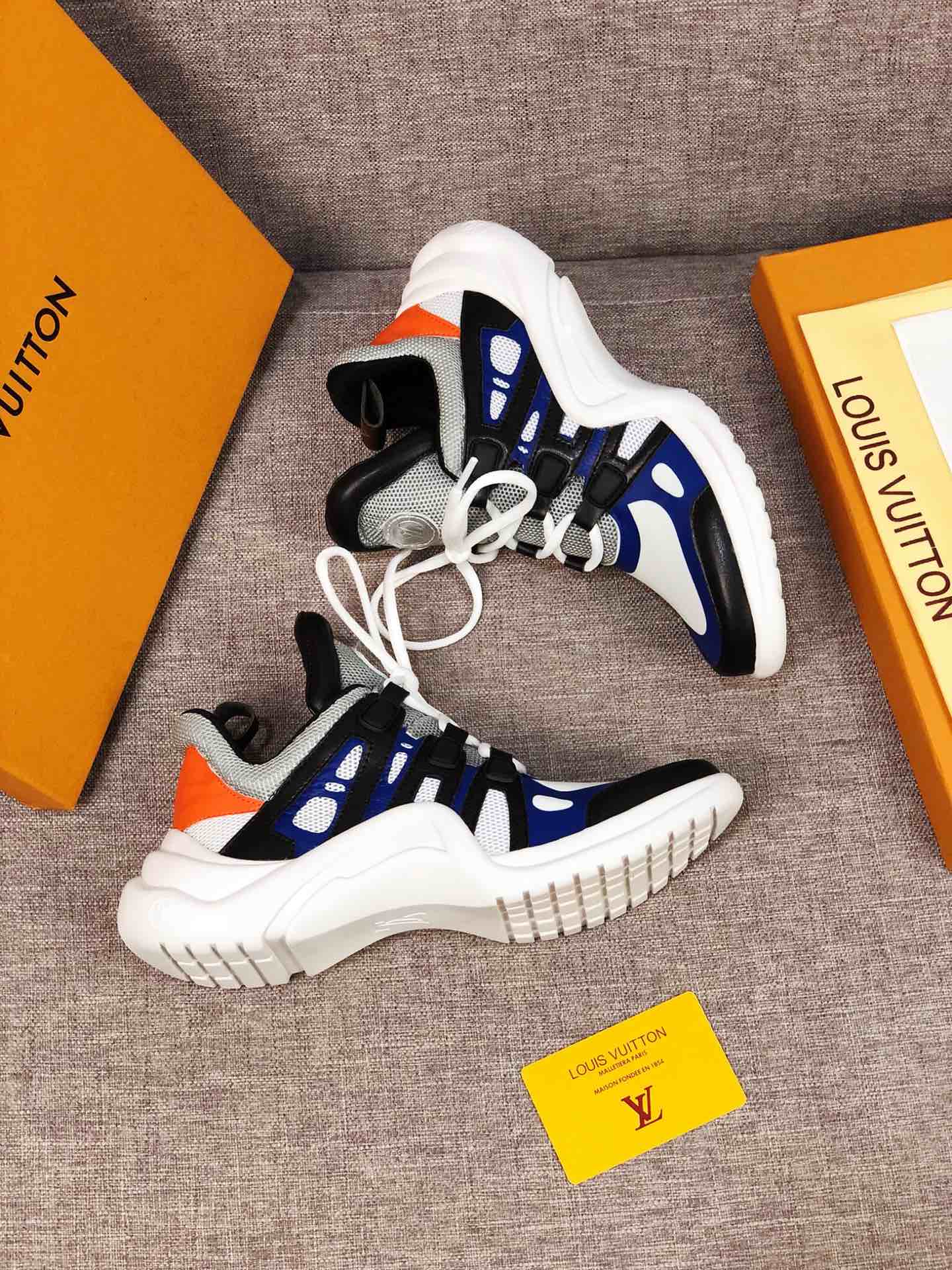BL - LUV Archlight Blue White Black Sneaker