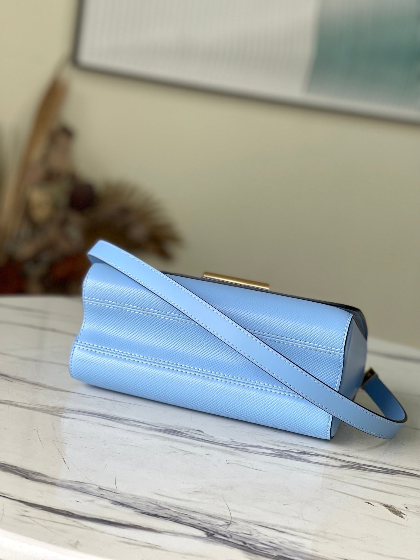 LV Twist MM Monogram Flower Bleu Nuage Blue For Women, Shoulder And Crossbody Bags 9.1in/23cm LV M59627